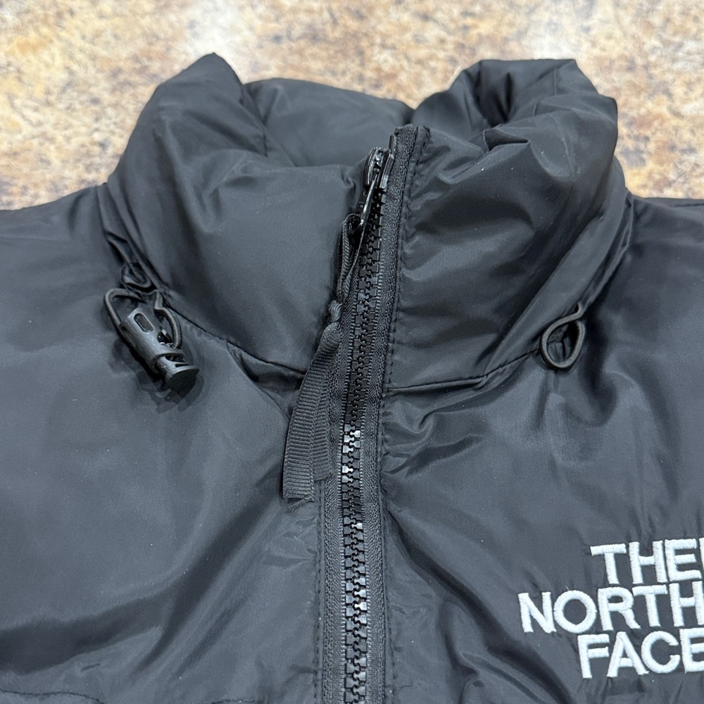 The North Face Men's Dark Puffer Jacket - Picture 5 of 17